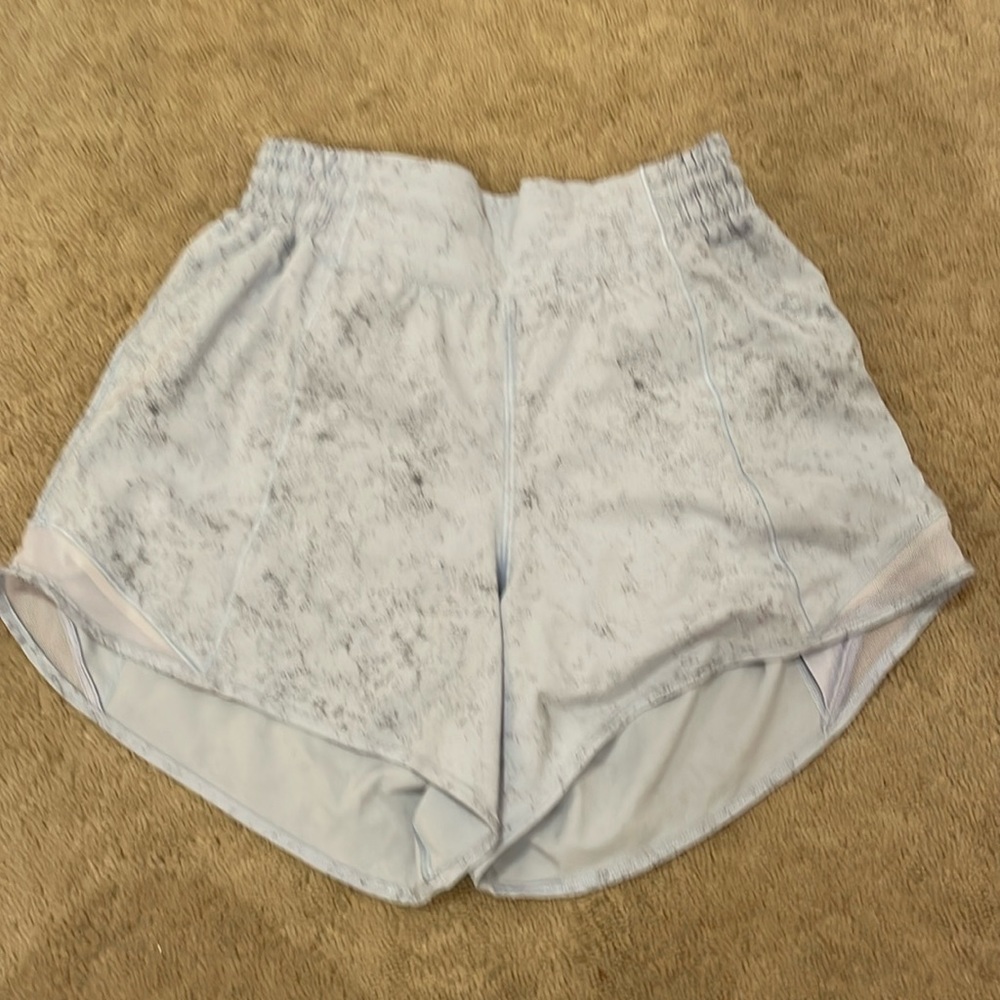 Lululemon Hotty Hot High-Rise Lined Shorts | size 4